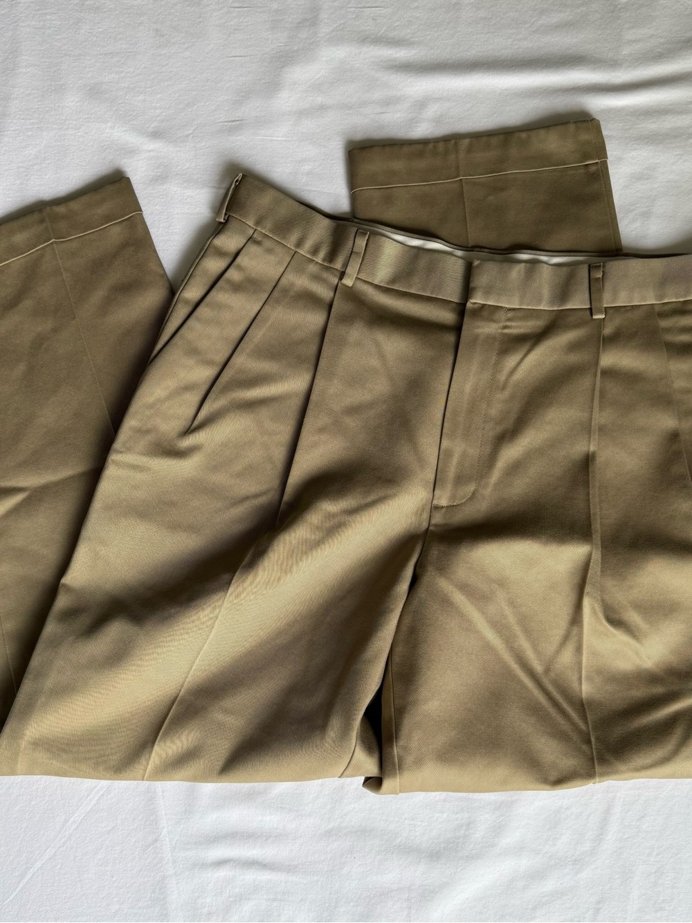 Dockers Premium Never-Iron Pleated Khaki Mens 36x30 Cuffed Hem Cotton Tan Pants
